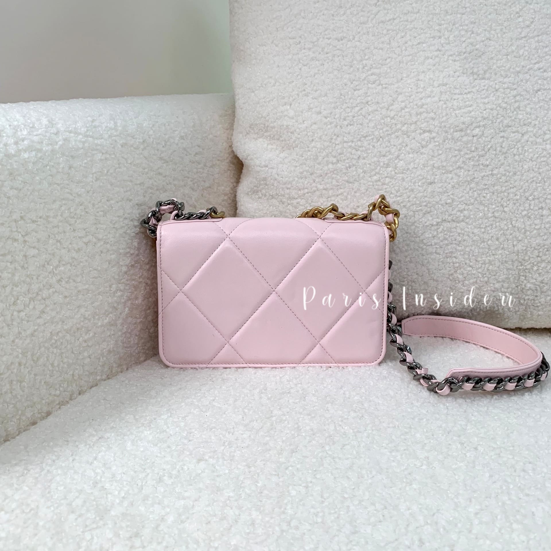 Chanel 19cm Wallet On Chain Pink Sakura - Image 3