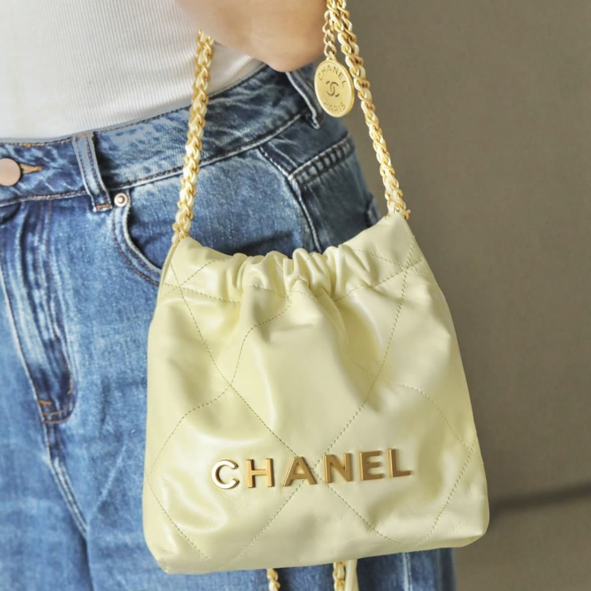 Chanel 22 Bag Mini Yellow - Image 2
