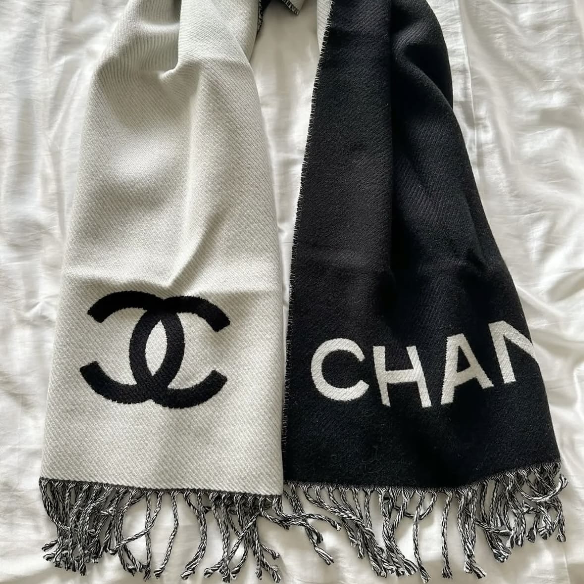 Chanel CC Logo Scarf Black With White Aab010 - Image 3