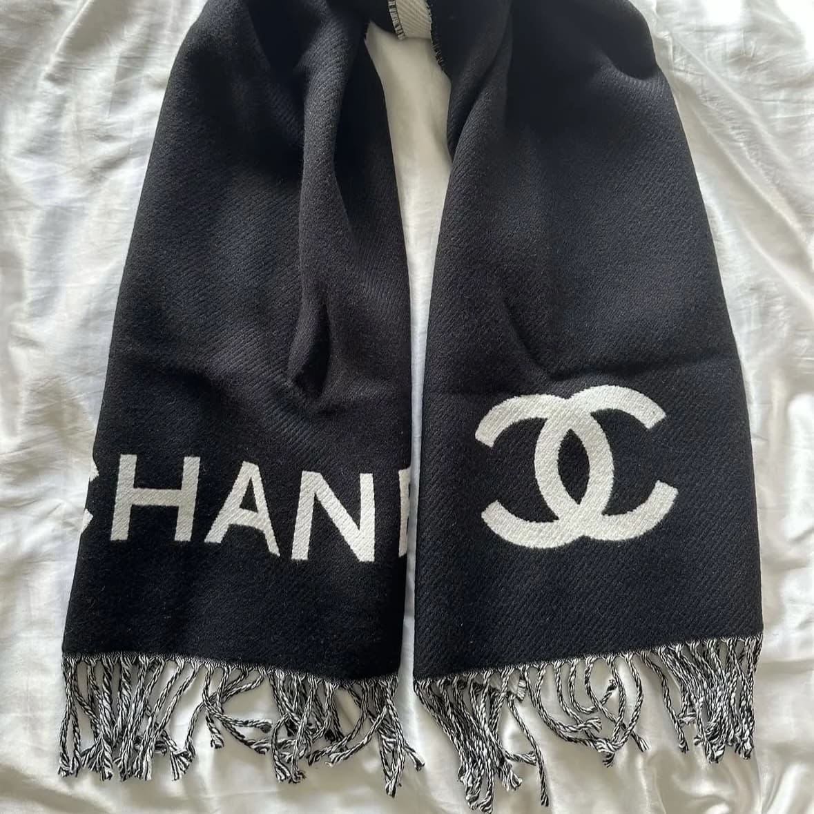 Chanel CC Logo Scarf Black With White Aab010 - Image 5
