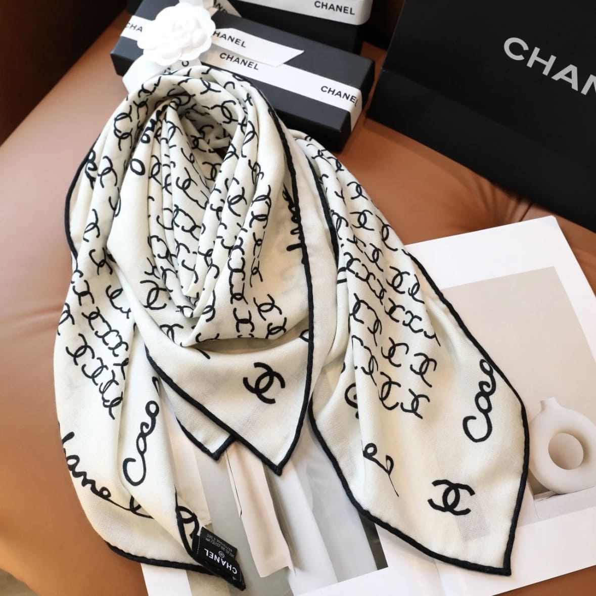 Chanel CC Logo Ivory Twilly With Hairband - Image 3