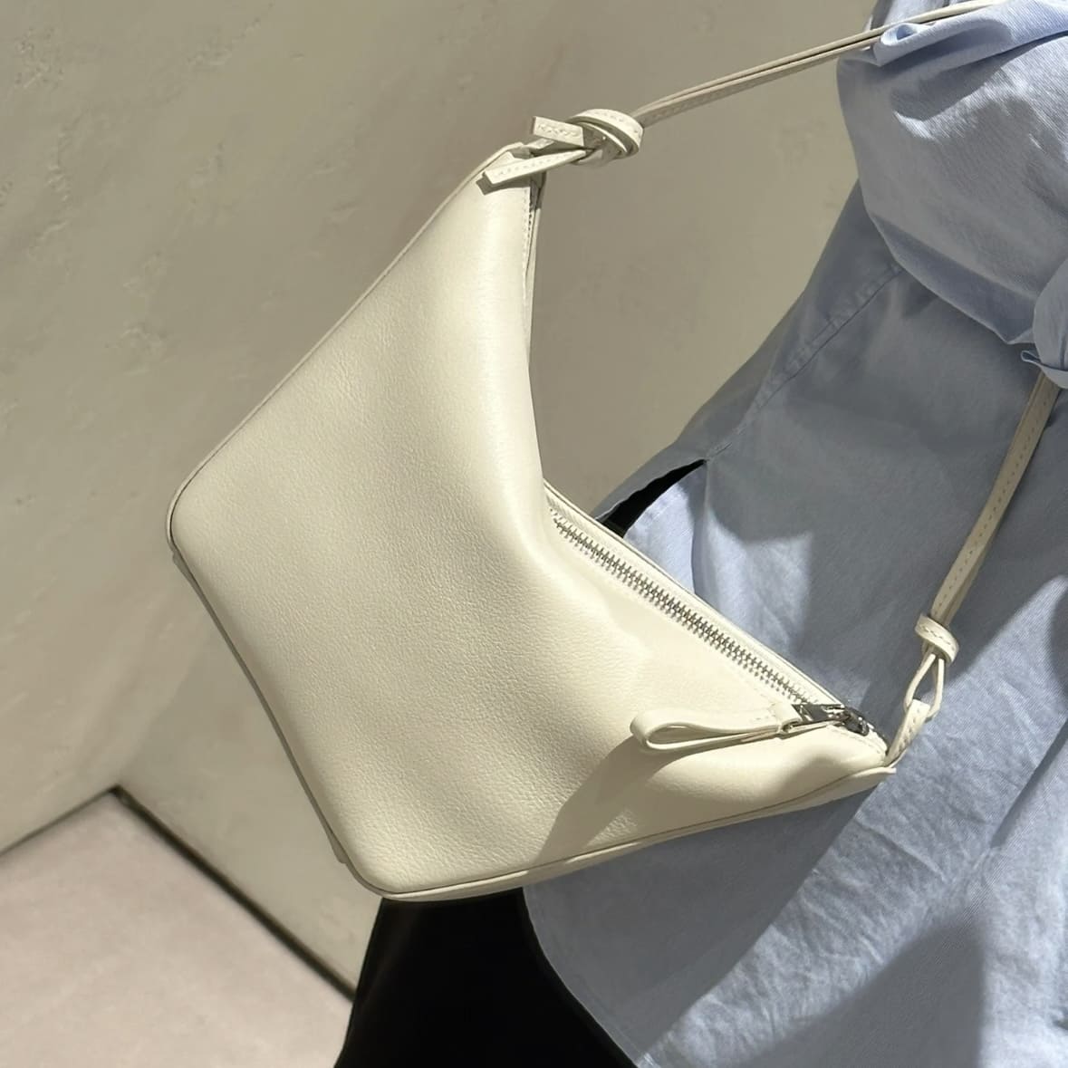Loewe Mini Hammock Hobo - Soft White 棉花白 - Image 6