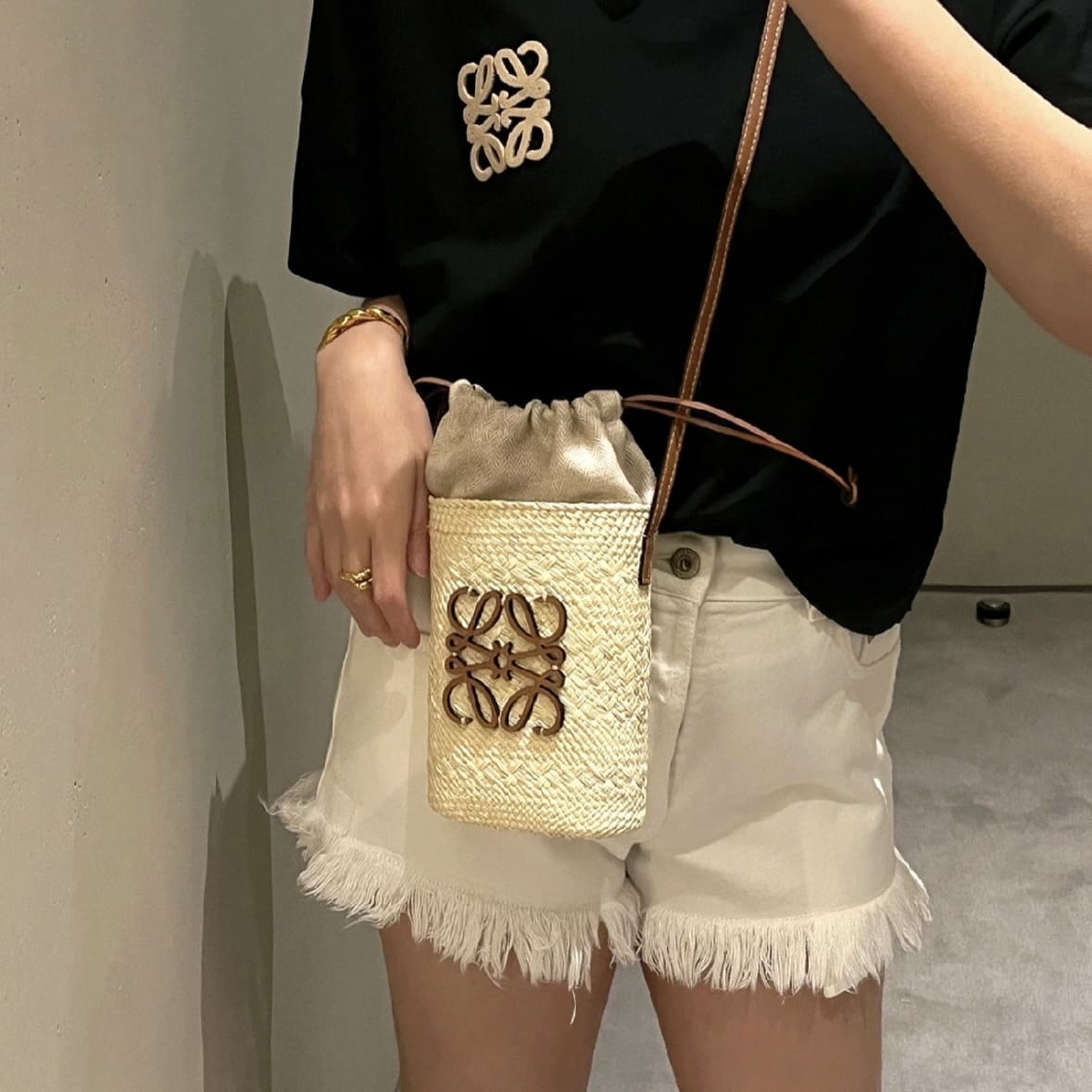 Loewe Iraca Palm Square pocket - Natural With Tan 自然色拼棕色 - Image 3