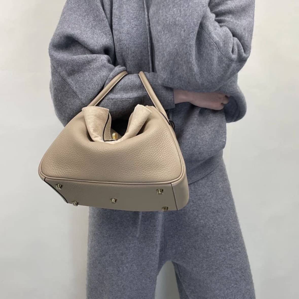 Hermes Lindy 26 Trench GHW - Image 2