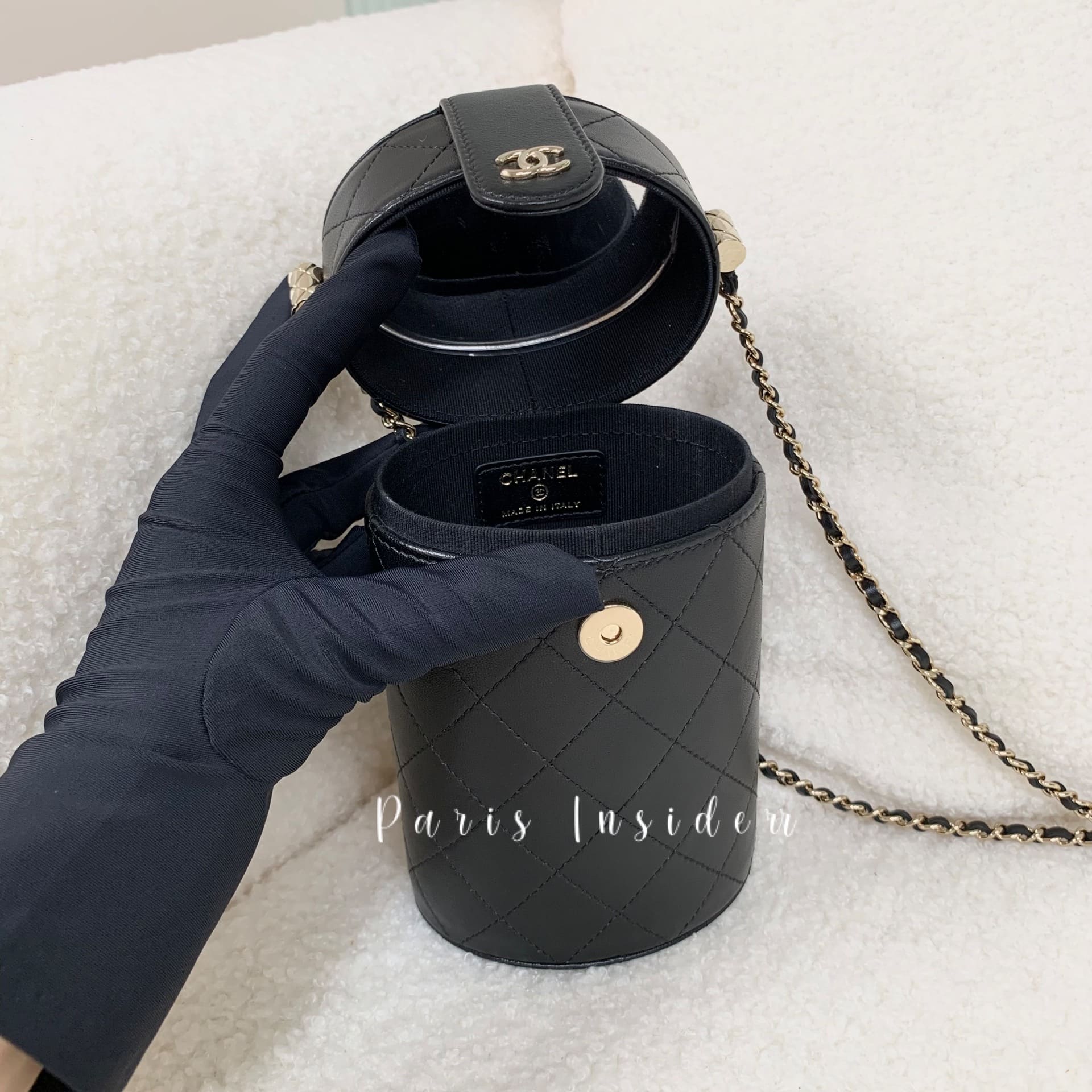 Chanel Bucket Bag - black - Image 2