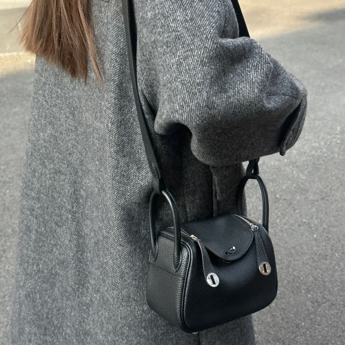 Hermes Mini Lindy II Noir PHW - Image 3
