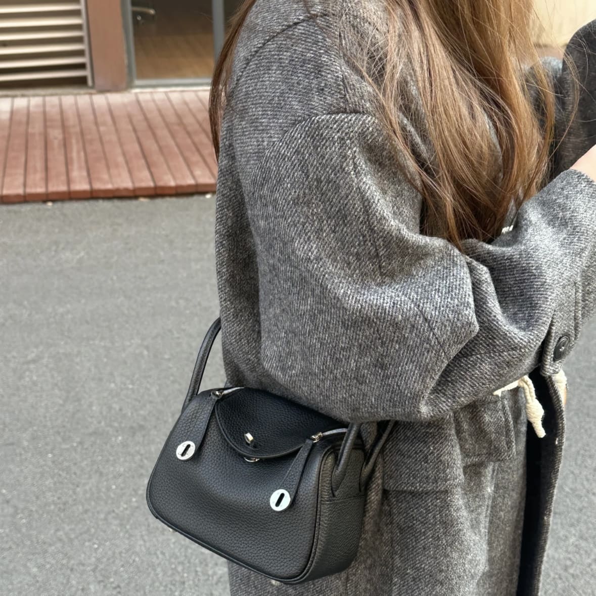 Hermes Mini Lindy II Noir PHW - Image 4