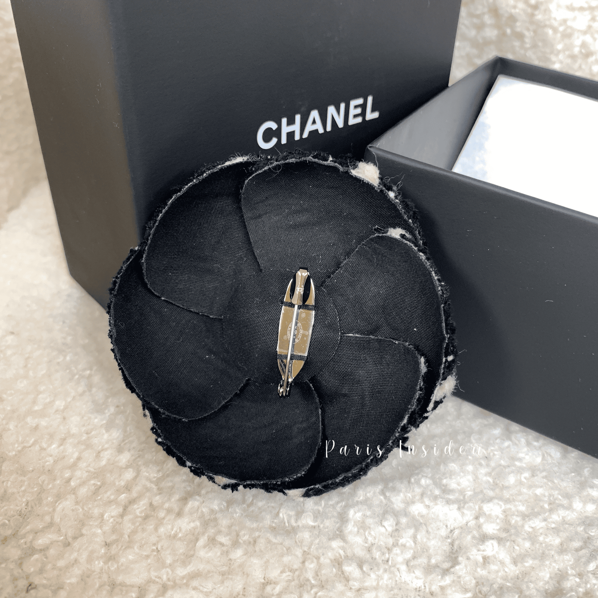 Chanel 25b wool tweed Camellia AAB414- back/light pink/white 黑淺粉白 - Image 3
