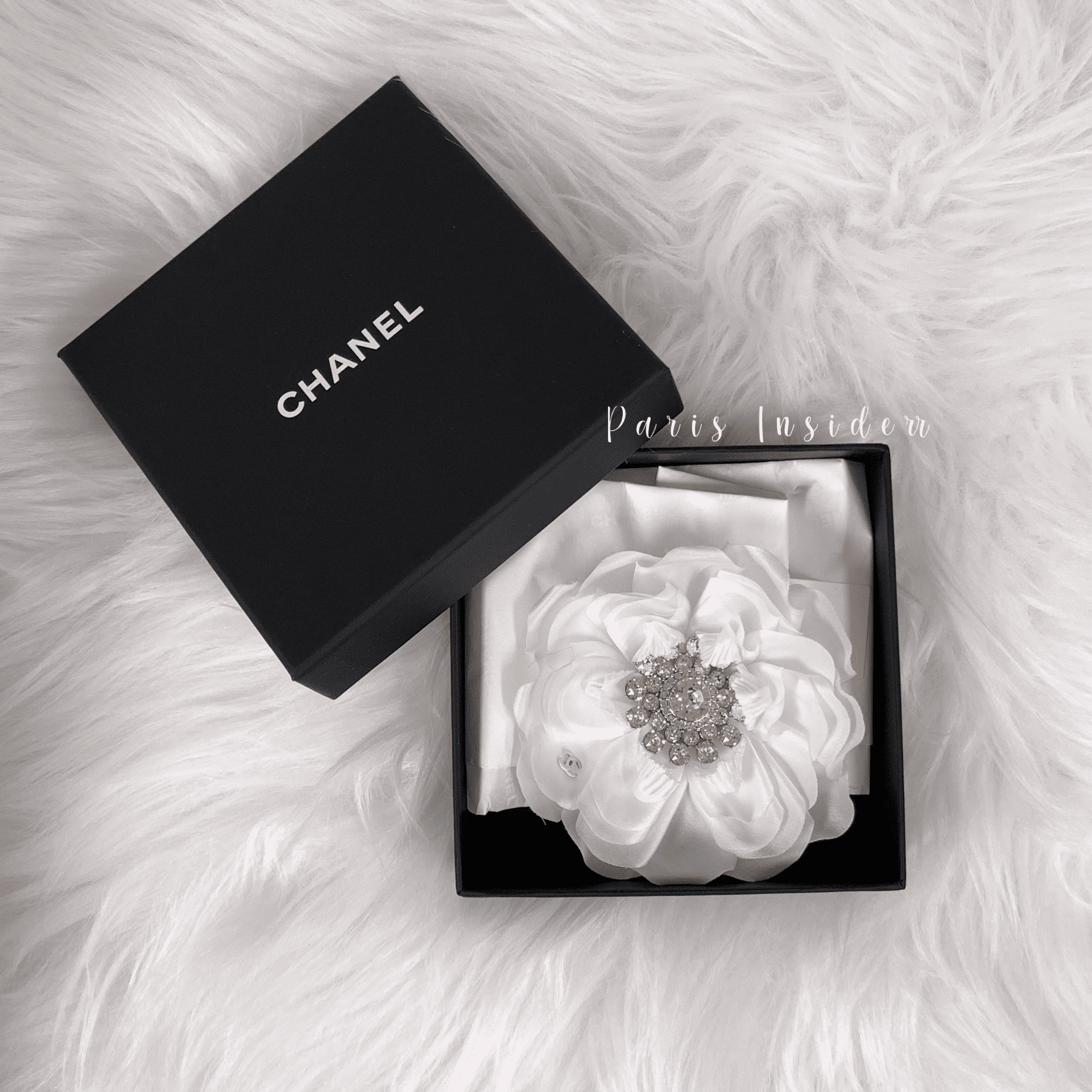 Chanel 24A Camellia Brooch AAB233 - white 白