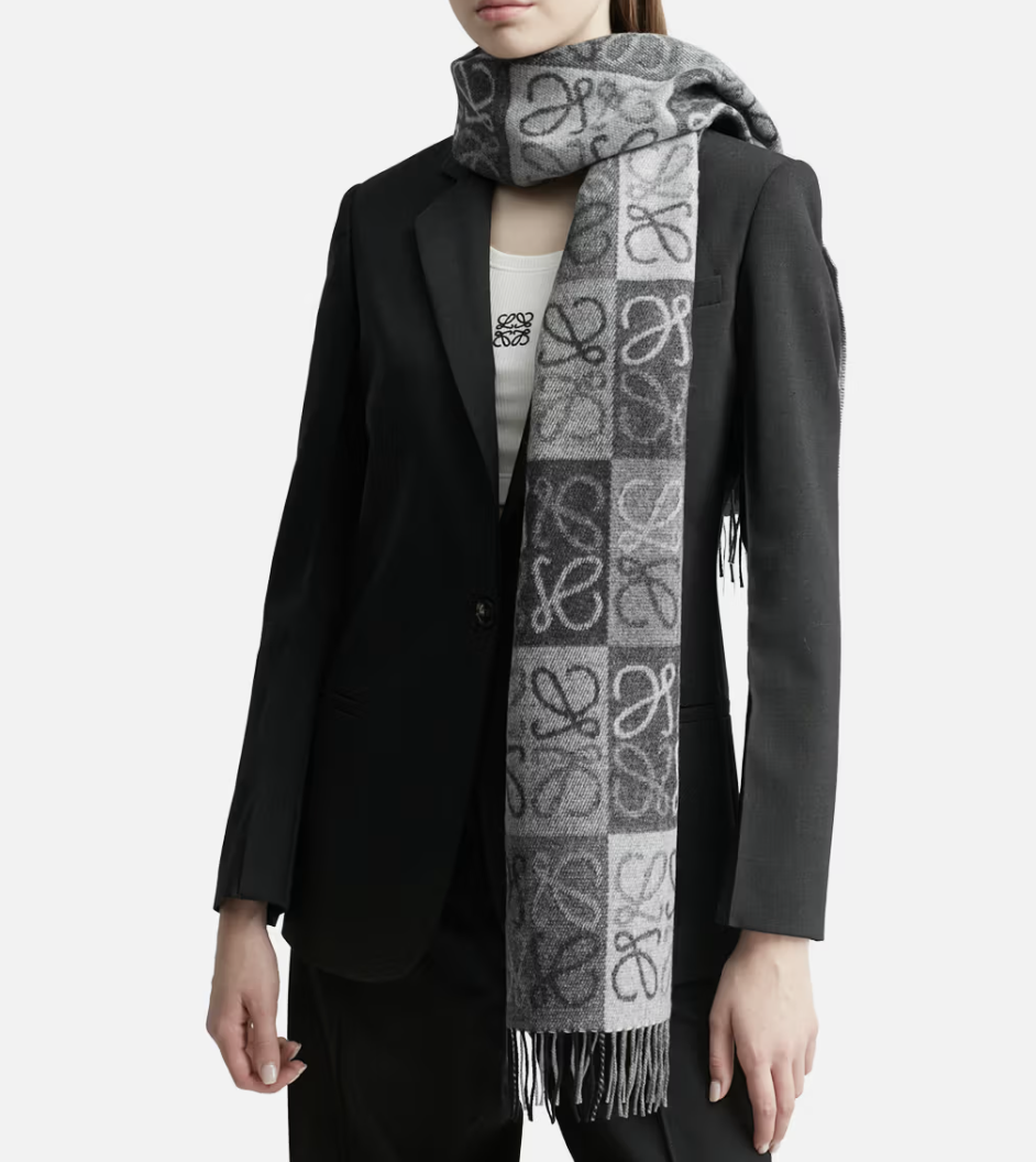 Loewe Anagram Scarf - black/gray 黑灰 - Image 5