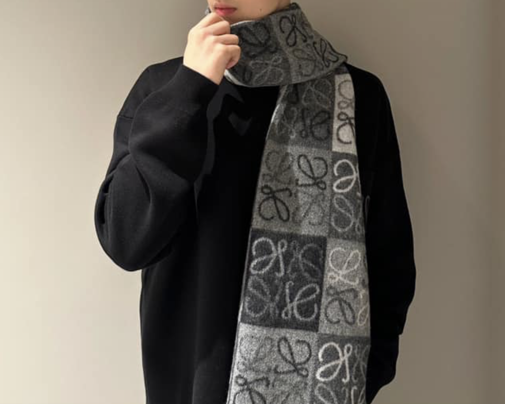 Loewe Anagram Scarf - black/gray 黑灰 - Image 7