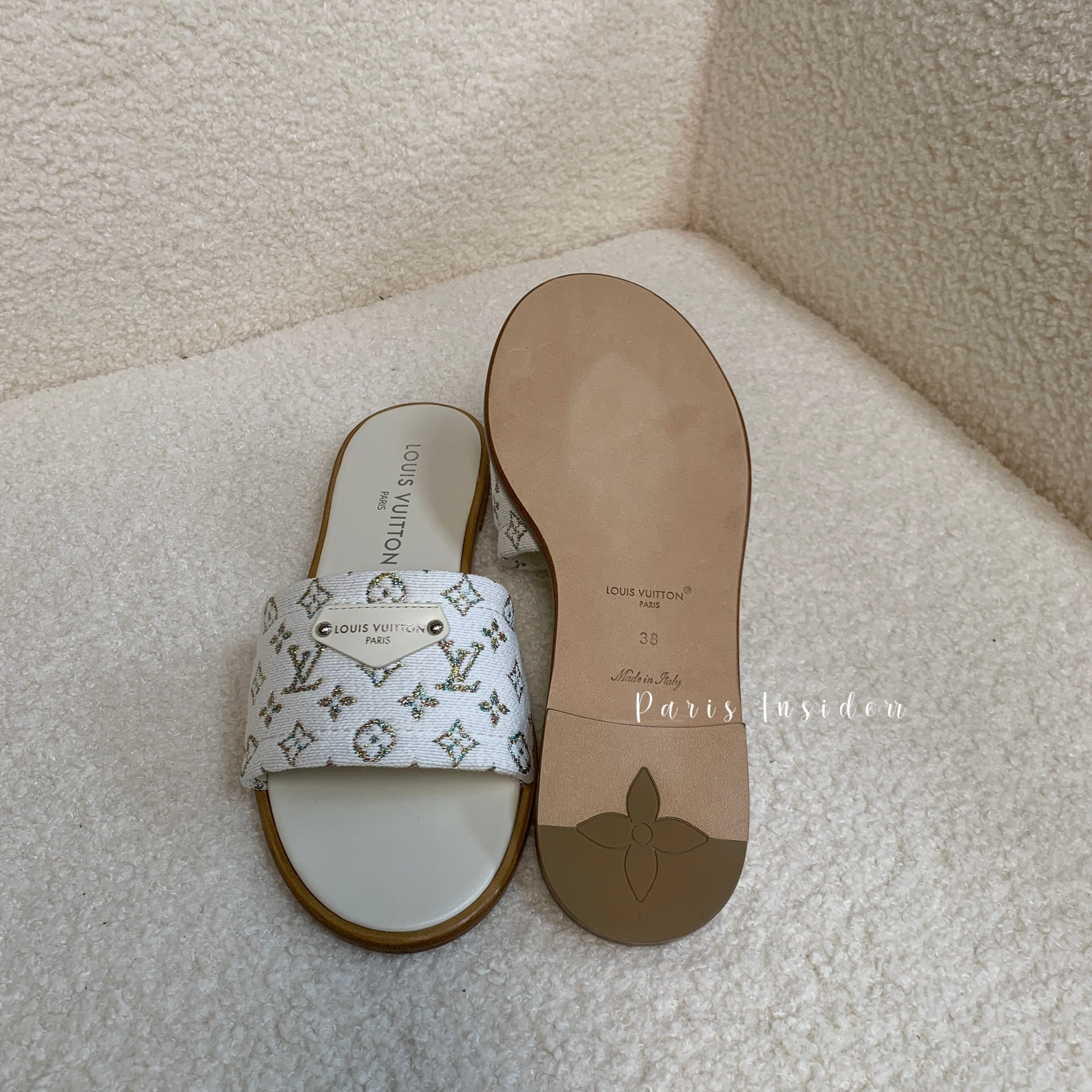 Louis Vuitton Monogram Lily Flat Mule - White 白 - Image 3