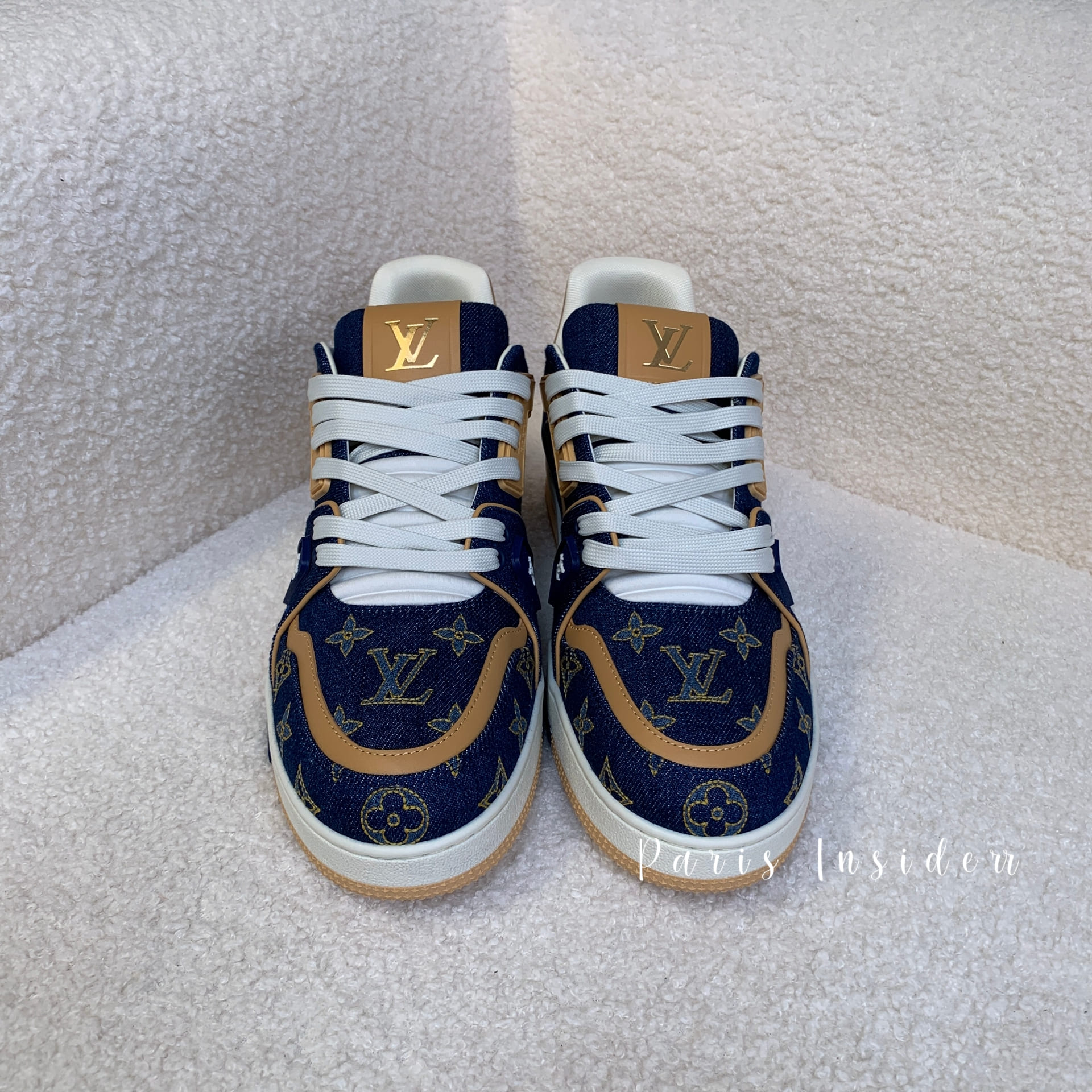 Louis Vuitton Trainer Sneaker with Monogram-embroidered denim - Blue 藍色