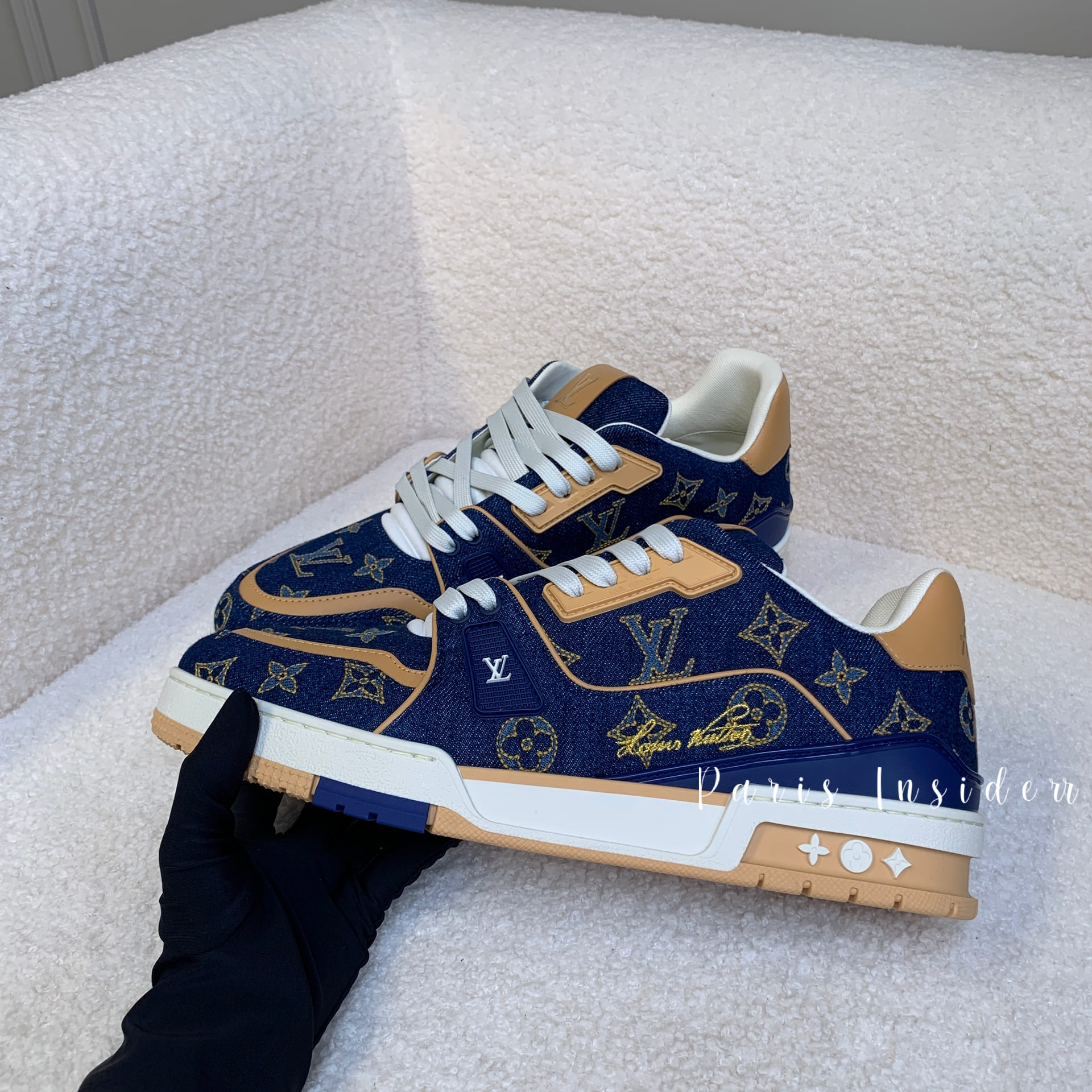 Louis Vuitton Trainer Sneaker with Monogram-embroidered denim - Blue 藍色 - Image 3