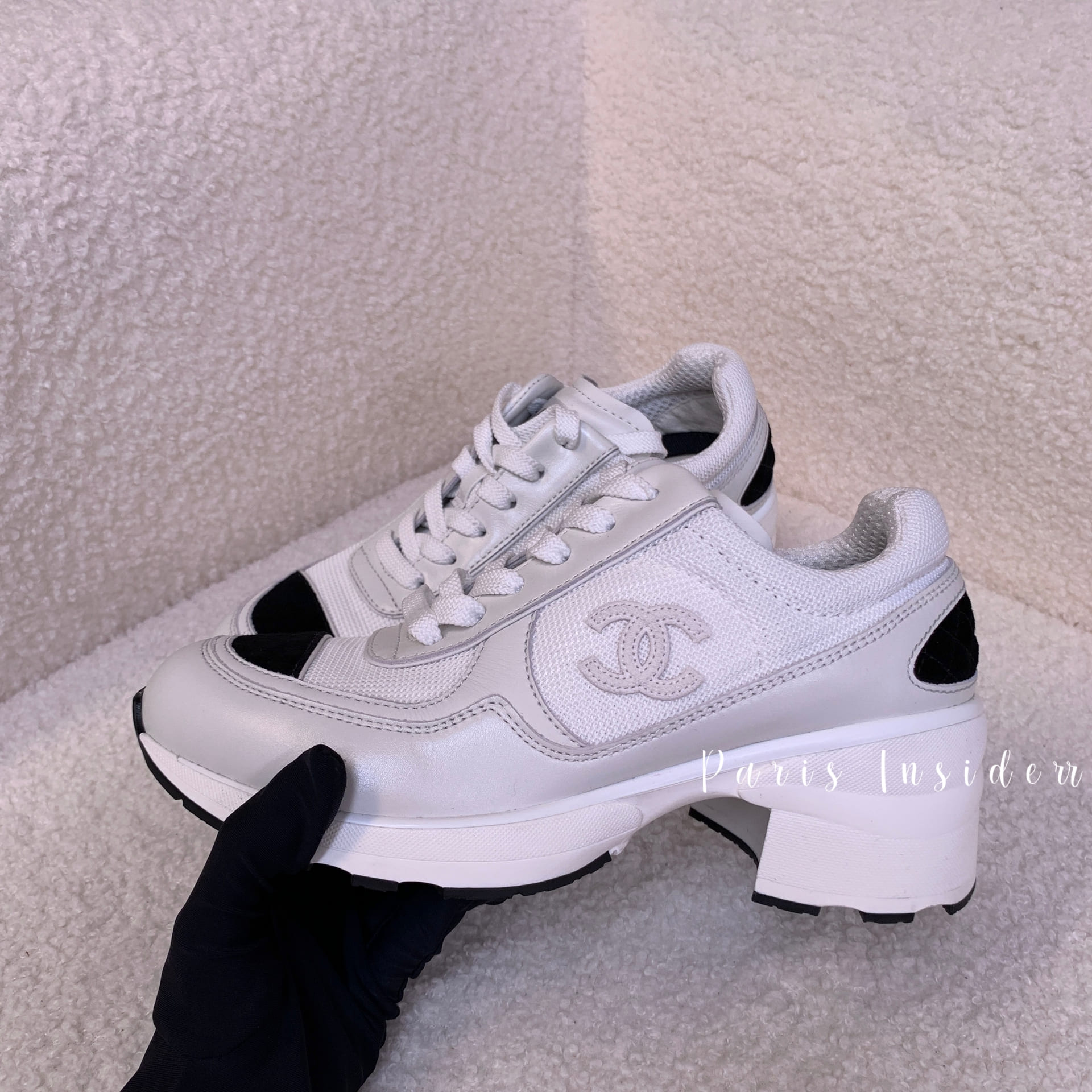 Chanel 25K Trainers G46871 - White & Black 白及黑色 - Image 3