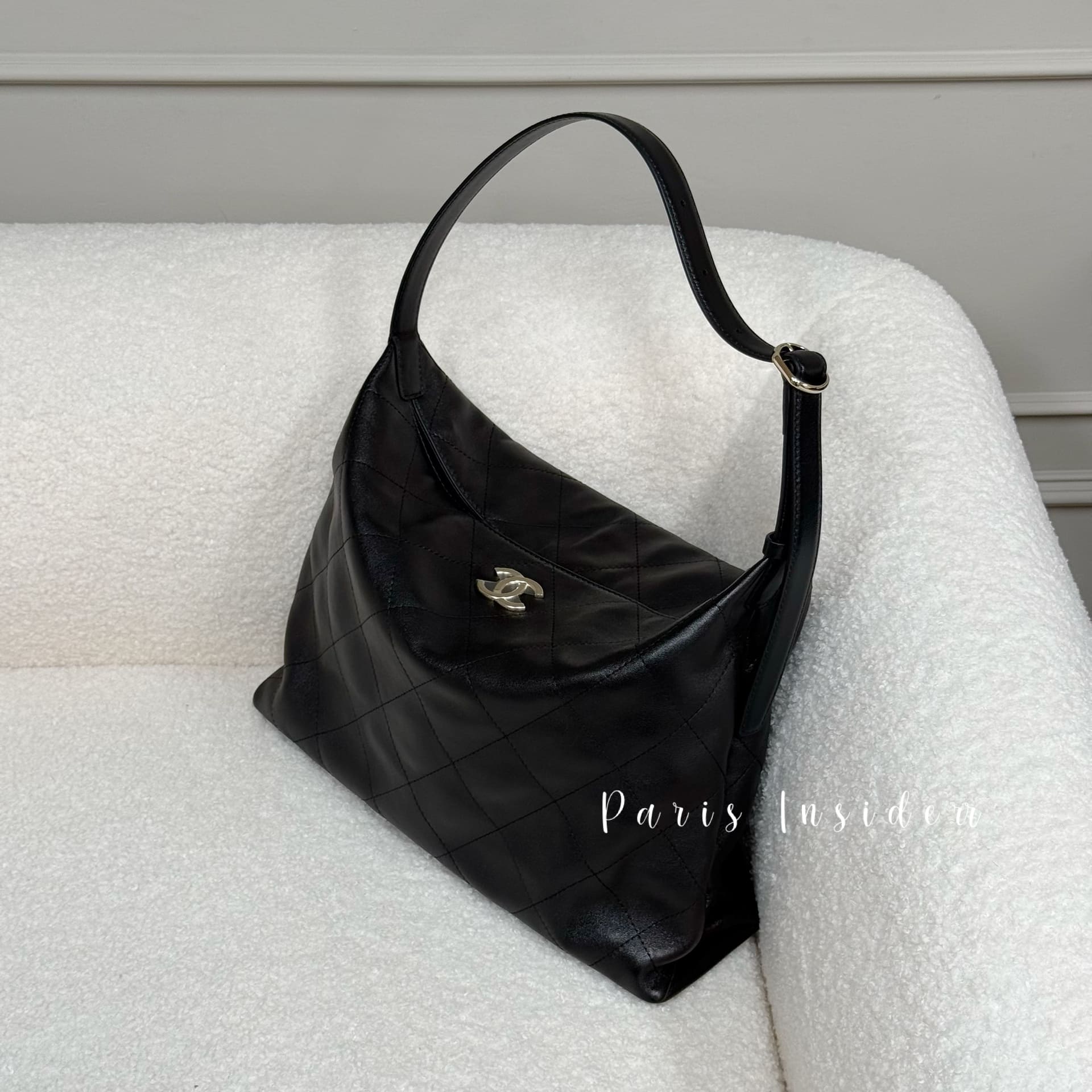 Chanel 26P Maxi Hobo Bag AS6140 - Black (黑色) - Image 2