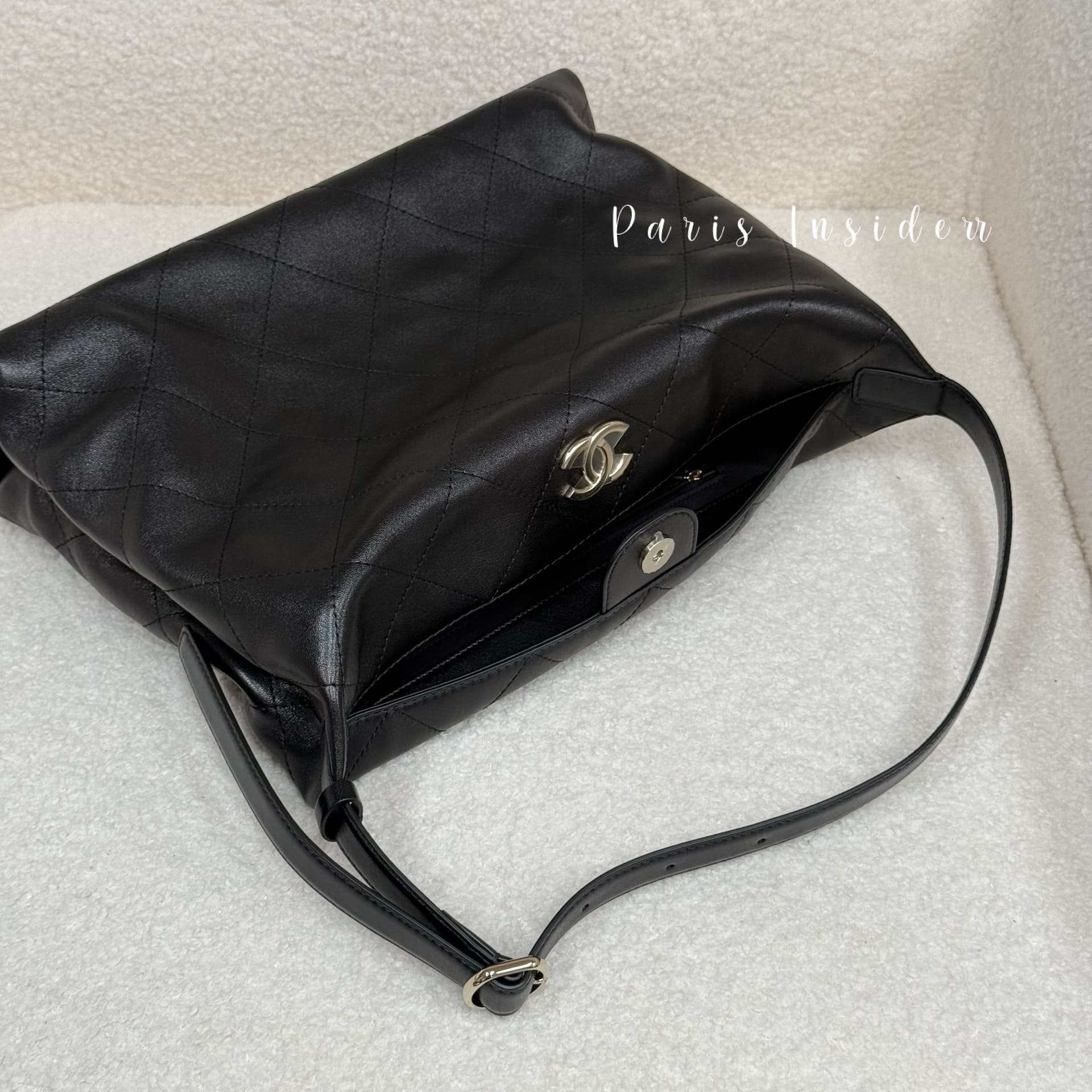 Chanel 26P Maxi Hobo Bag AS6140 - Black (黑色) - Image 3