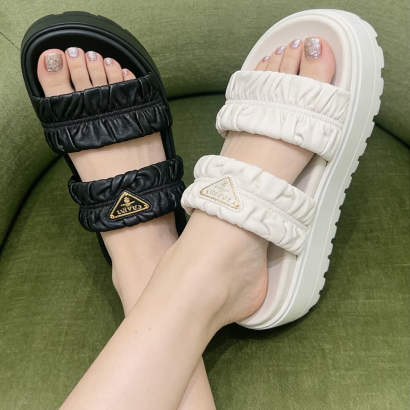 Prada Matelasse Nappa Leater Flatform Slides - Black (黑色) - Image 4