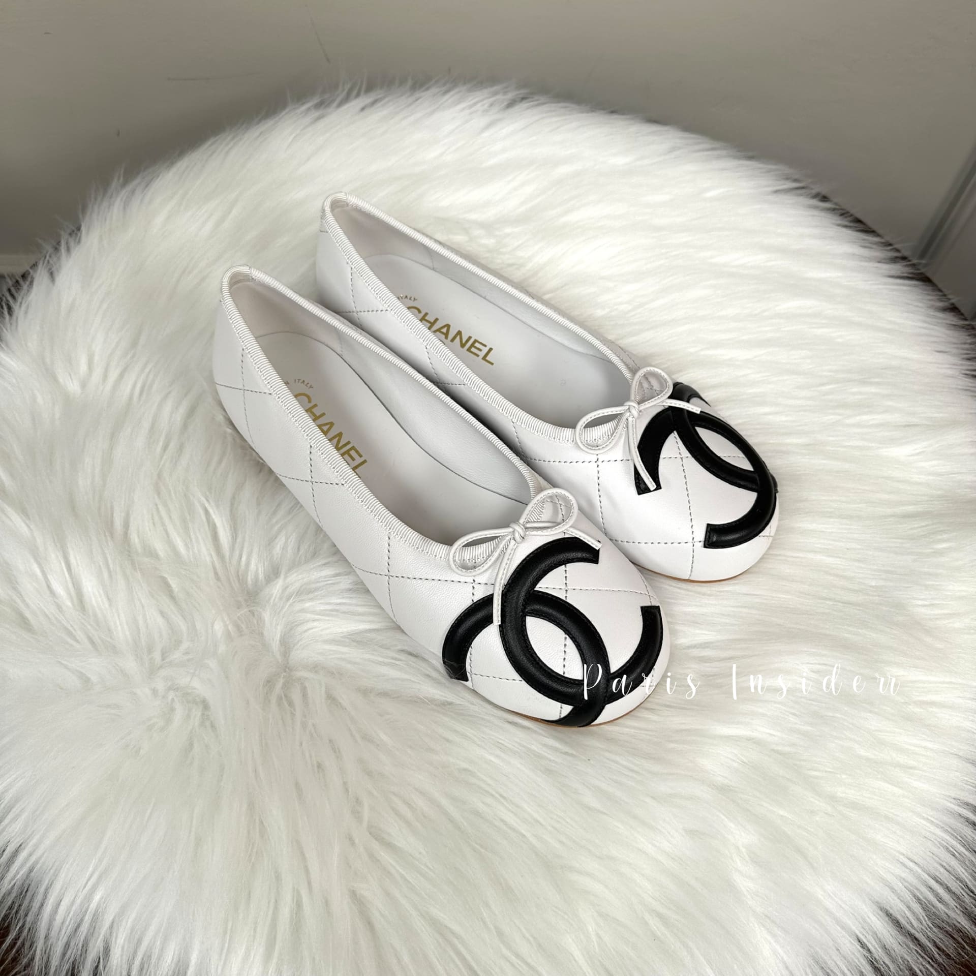 Chanel 26C Ballet Flats G47163 - White & Black - Image 2