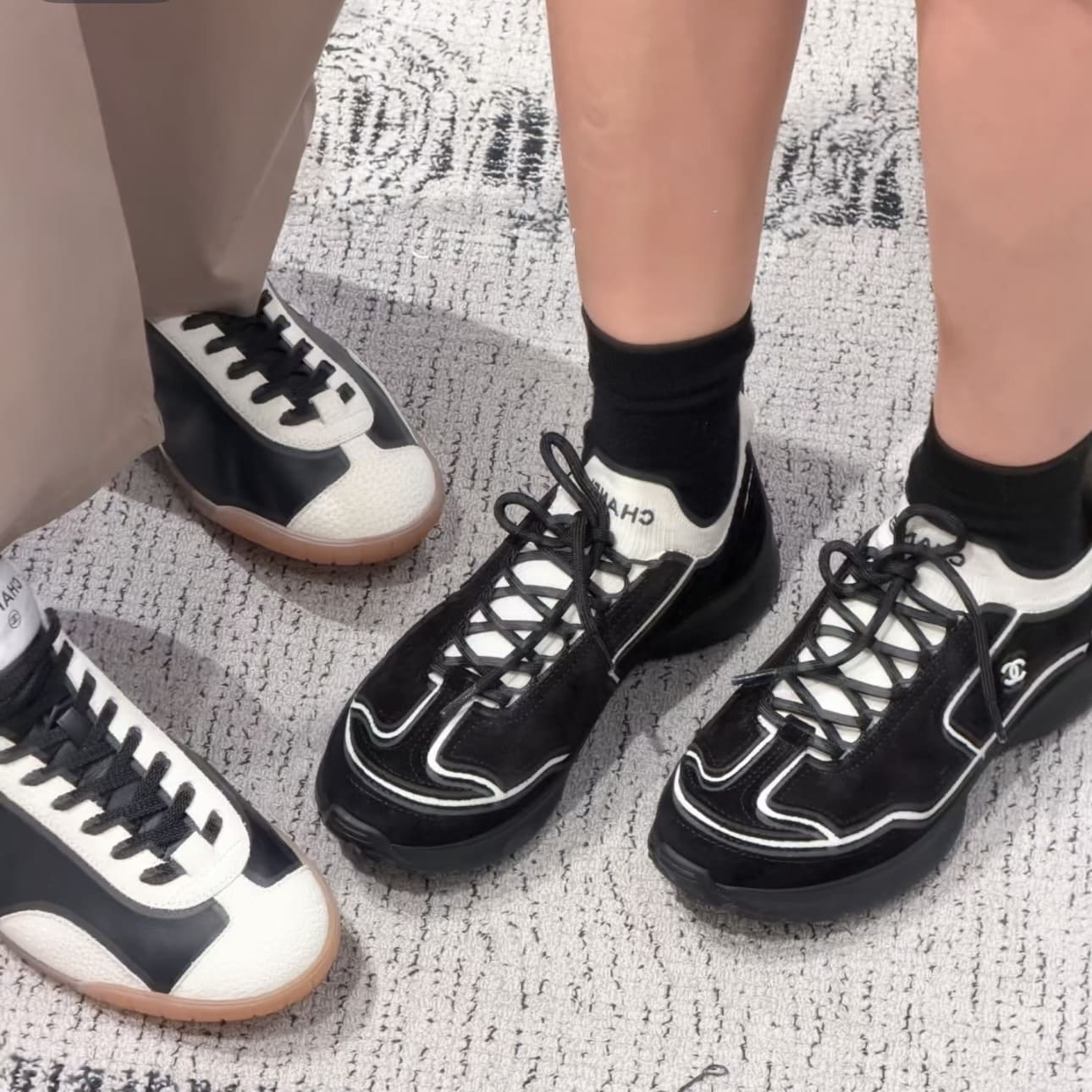 Chanel 26A Trainers G47415 - Black & White (黑/白) - Image 5