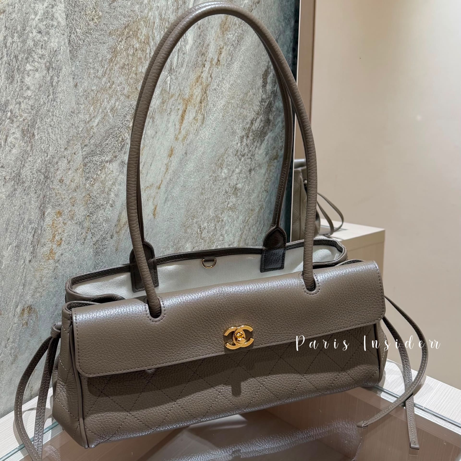 Chanel 26A Small Tote AS6288 - Dark Khaki (深卡其)