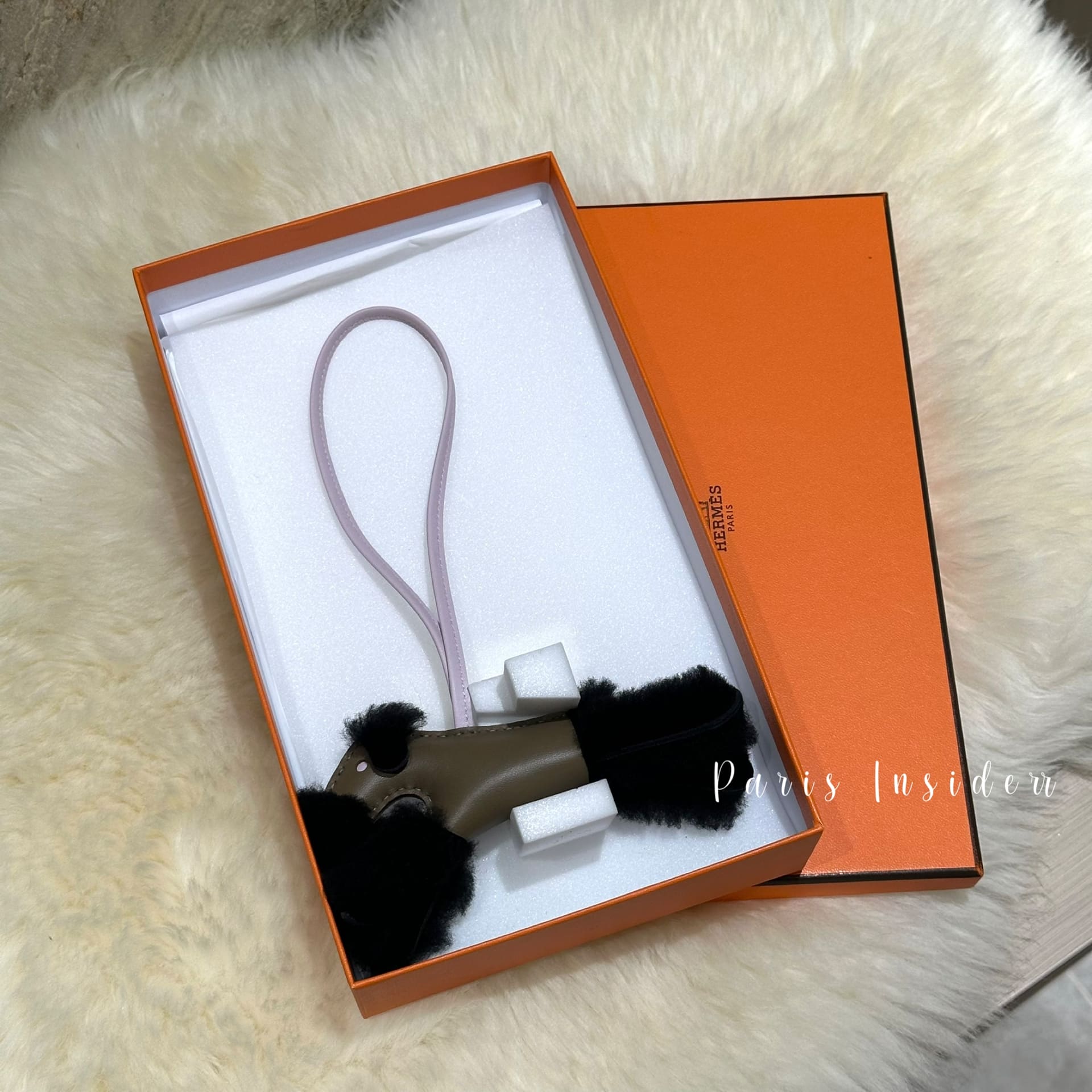 Hermes Budy charm - Noir / Etoupe / Mauve Pâle