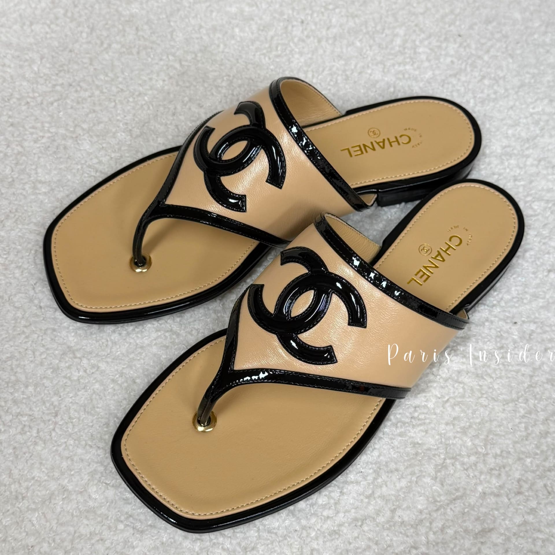 Chanel 26B Thongs G47522 - Beige & Black (米色/黑色) - Image 2