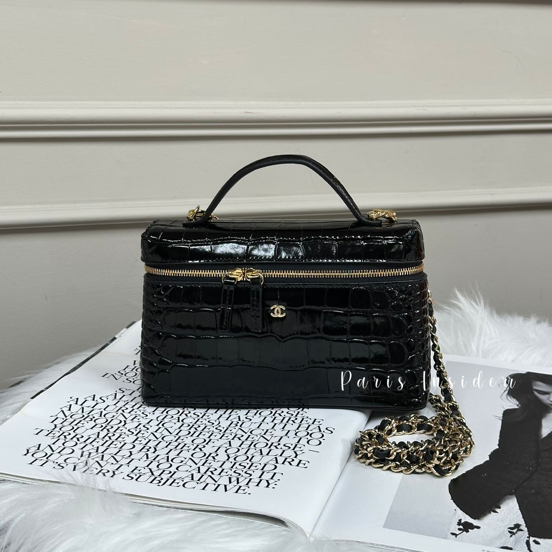 Chanel 26A Vanity with Chain - Black (黑色)
