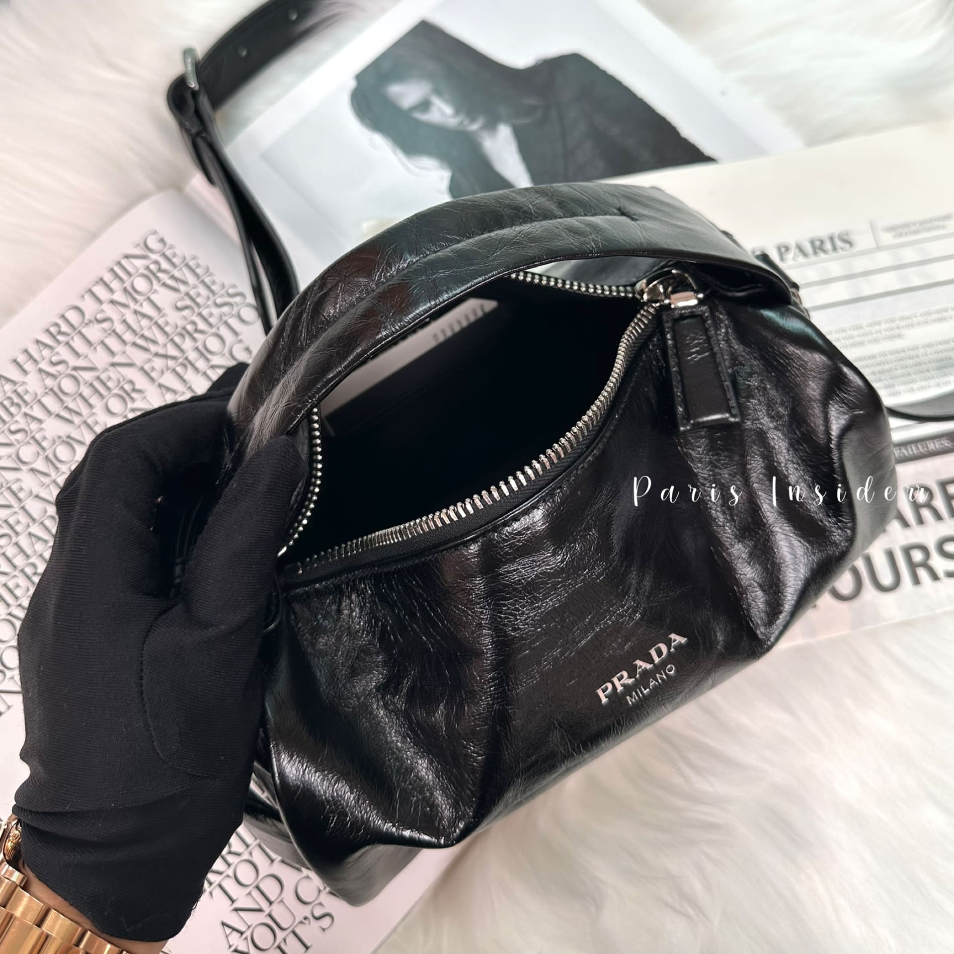 Prada Antiqued Leather Shoulder Bag - Black (黑色) - Image 2