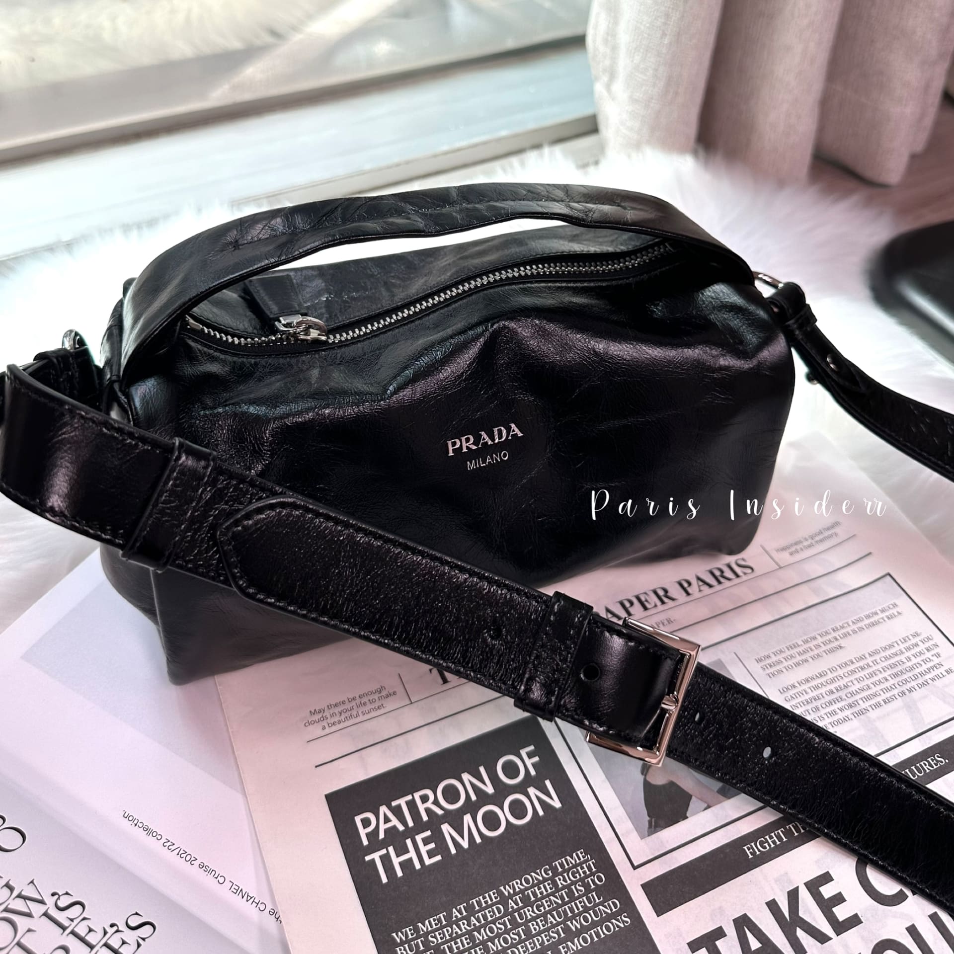 Prada Antiqued Leather Shoulder Bag - Black (黑色) - Image 4