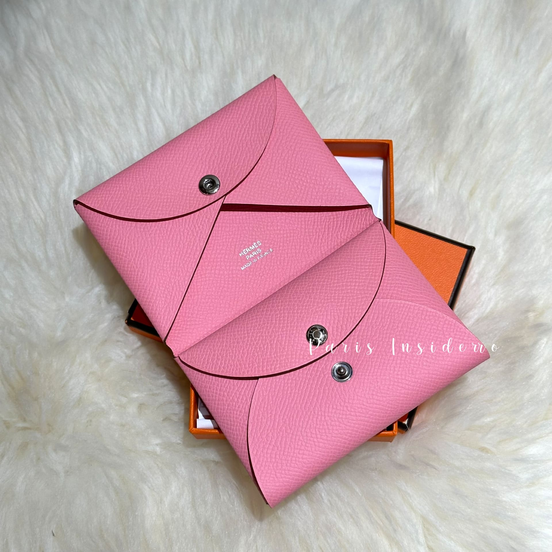 HERMES Calvi Duo Card Holder - 1Q Rosę Confetti (奶昔粉) - Image 2