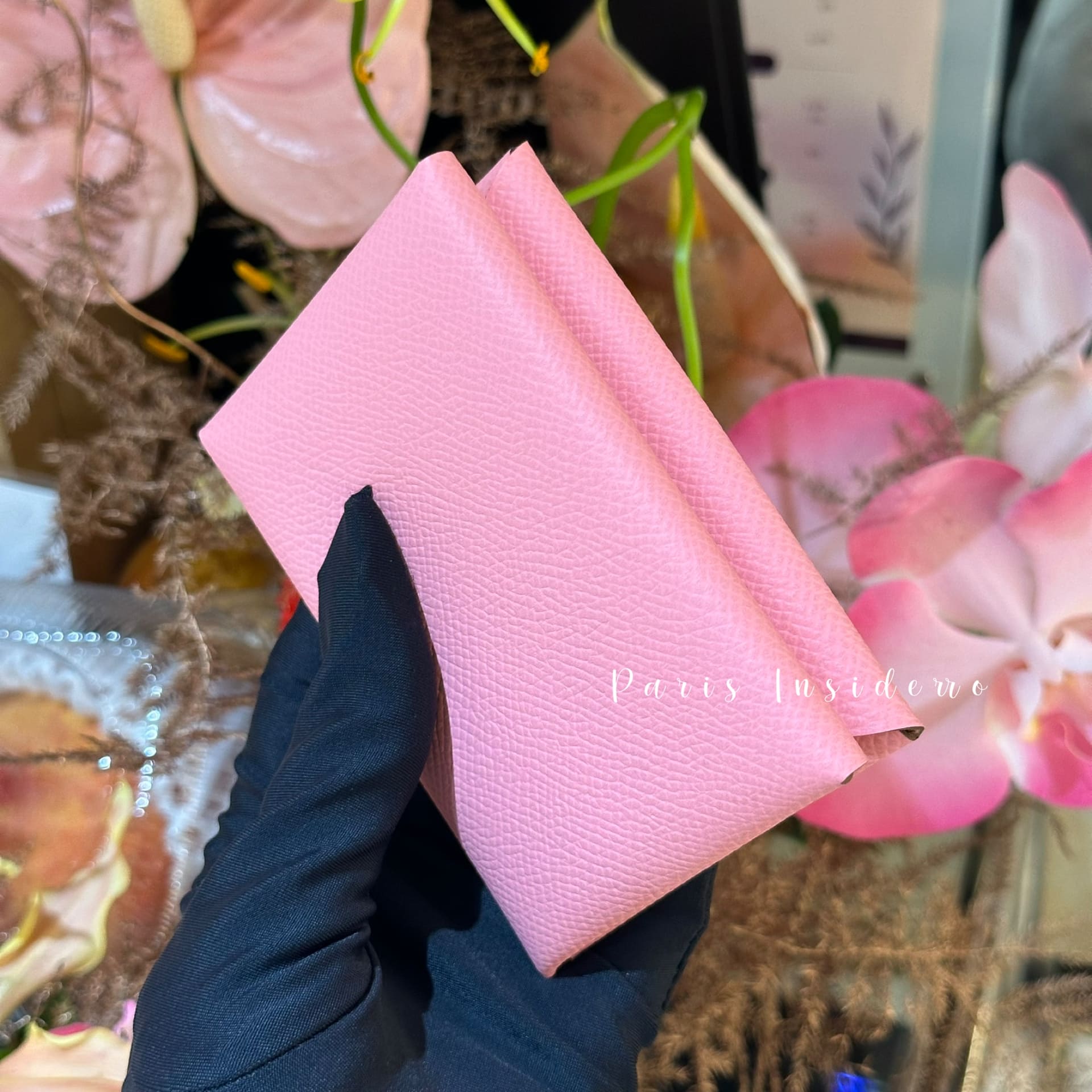 HERMES Calvi Duo Card Holder - 1Q Rosę Confetti (奶昔粉)